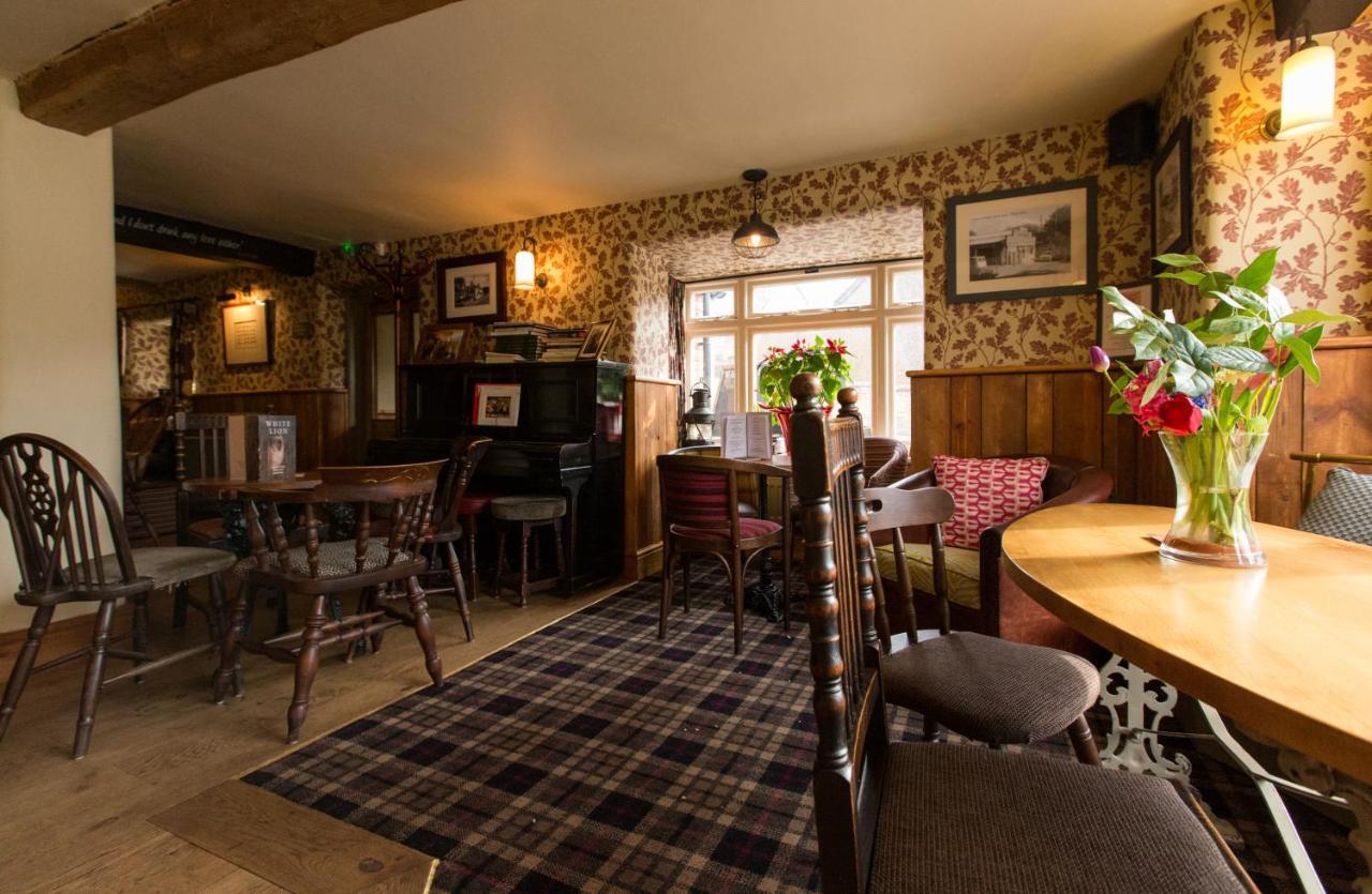 The White Lion Inn Oakham Extérieur photo